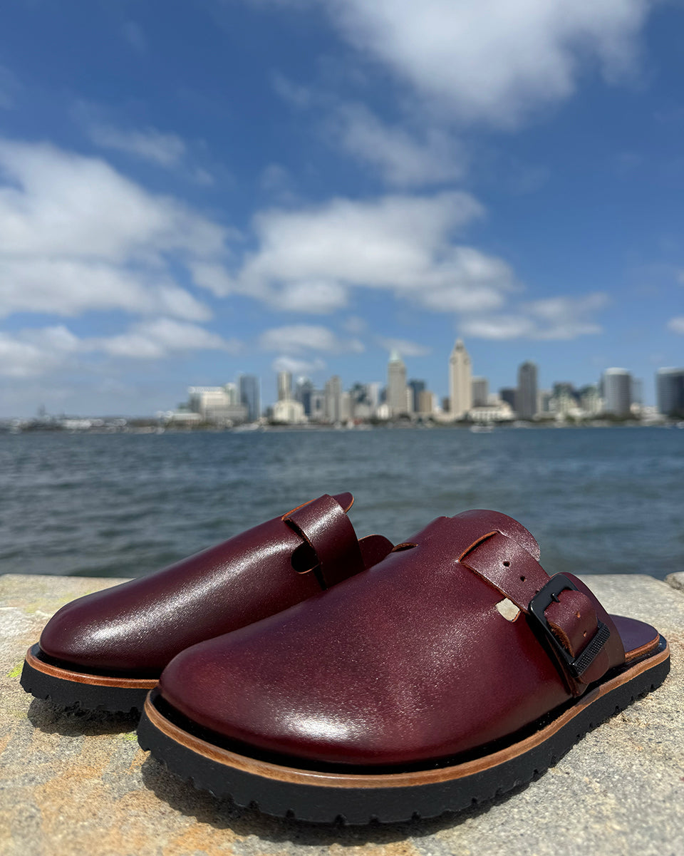 Botas Hasta La Muerte burgundy vegetable tanned zero drop clogs with Vibram soles handcrafted in León Mexico.