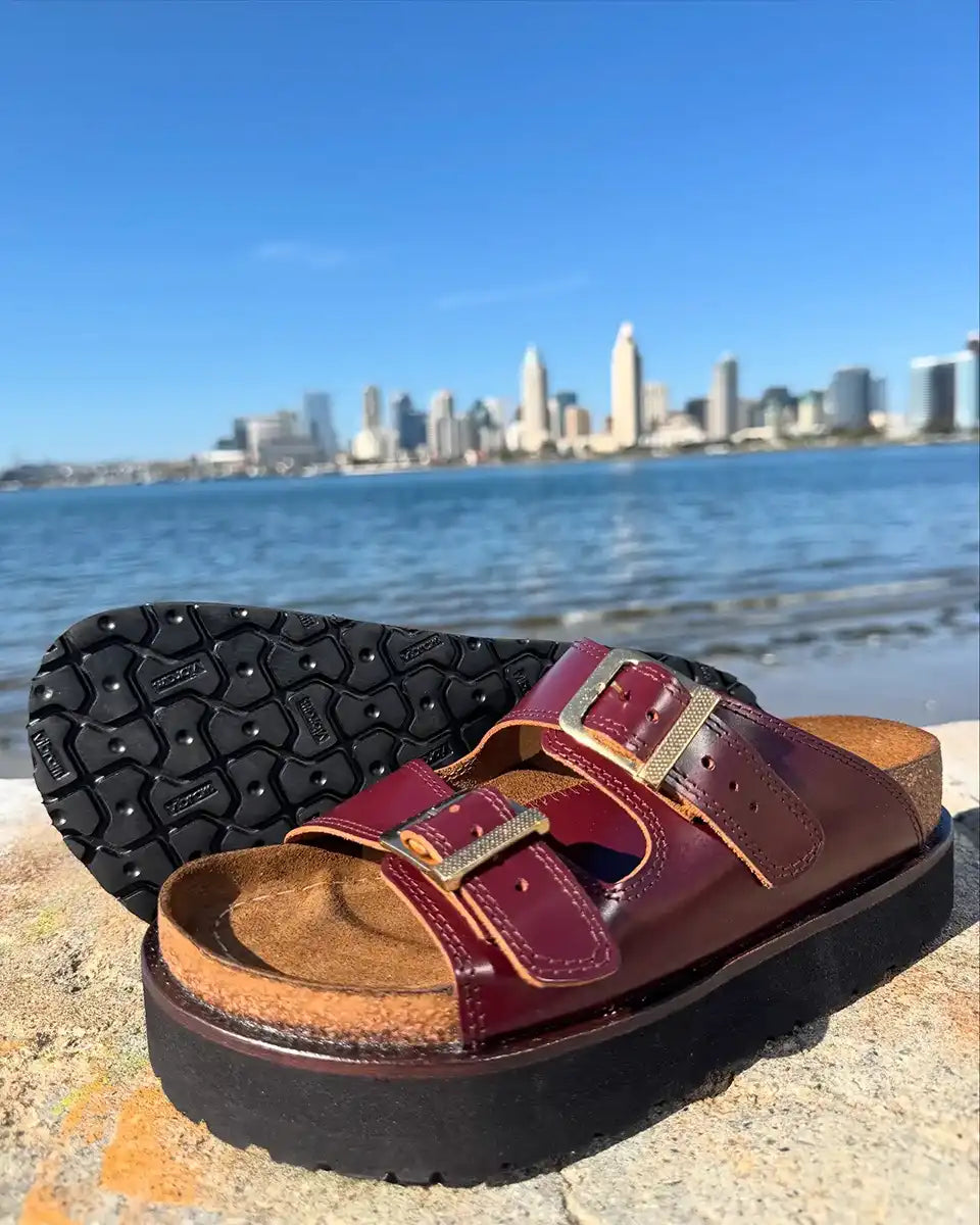 Botas Hasta La Muerte platform huaraches with cork footbed and Vibram soles handcrafted in León Mexico.