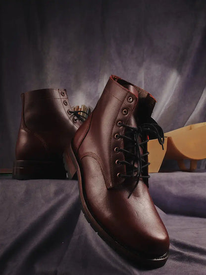Botas Hasta La Muerte chrome tanned leather lace up boots with Goodyear welt handcrafted in León Mexico.