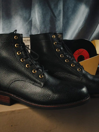 Botas Hasta La Muerte black pebble leather lace up boots with Goodyear welt handcrafted in León Mexico.