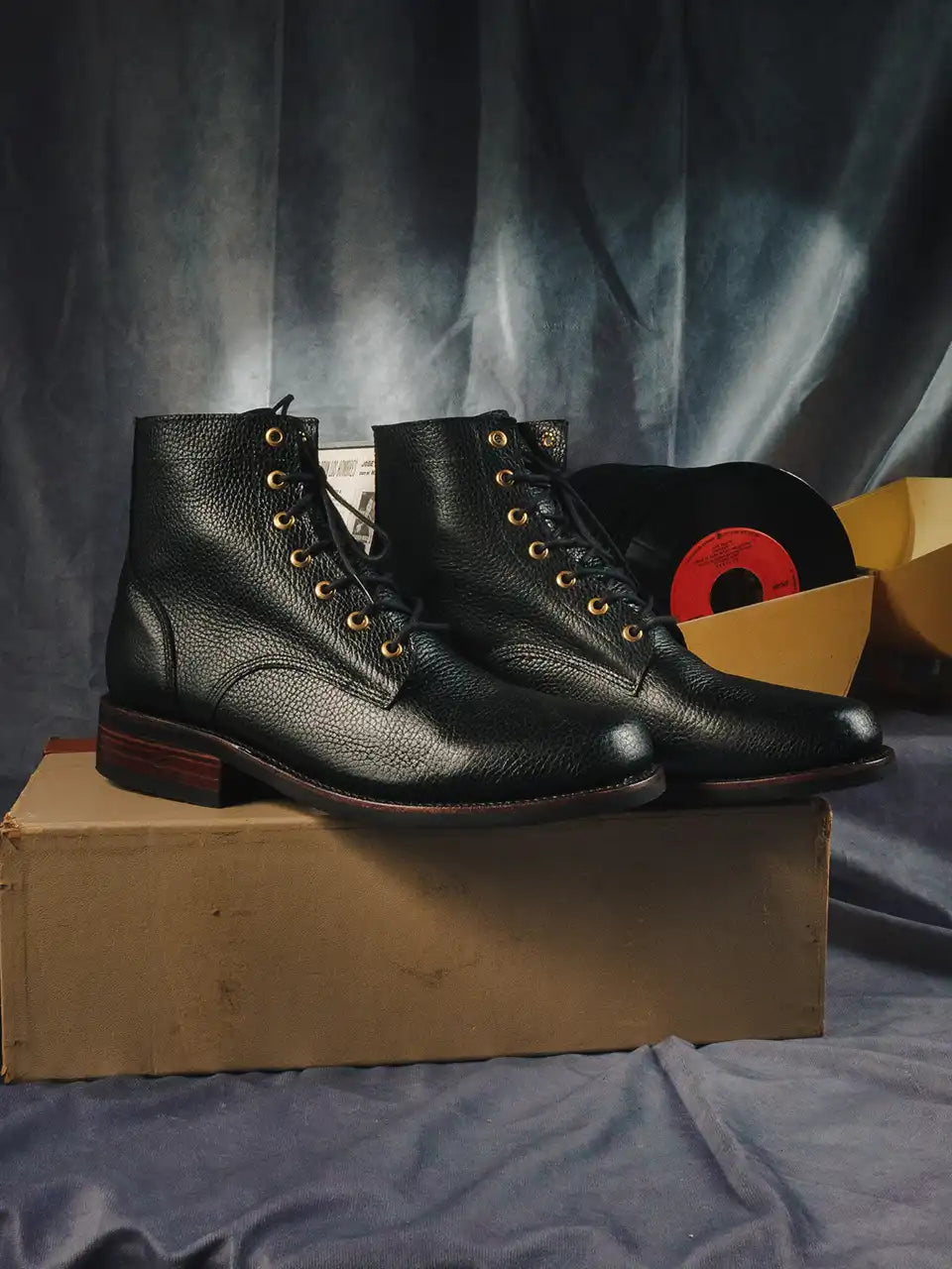 Botas Hasta La Muerte black pebble leather lace up boots with Goodyear welt handcrafted in León Mexico.