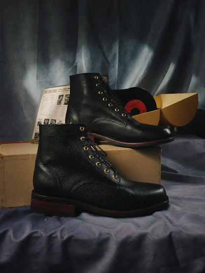 Botas Hasta La Muerte black pebble leather lace up boots with Goodyear welt handcrafted in León Mexico.
