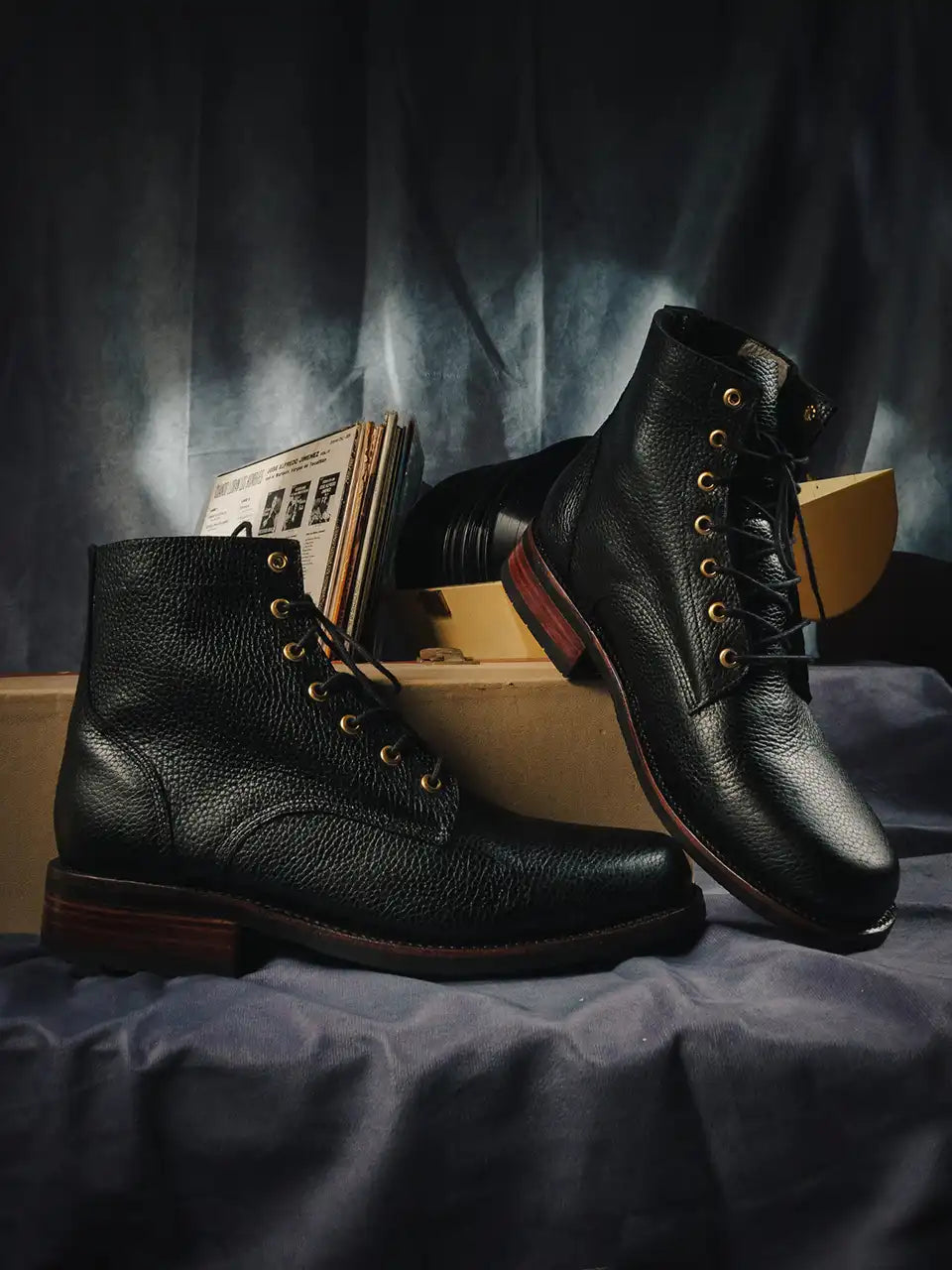 Botas Hasta La Muerte black pebble leather lace up boots with Goodyear welt handcrafted in León Mexico.