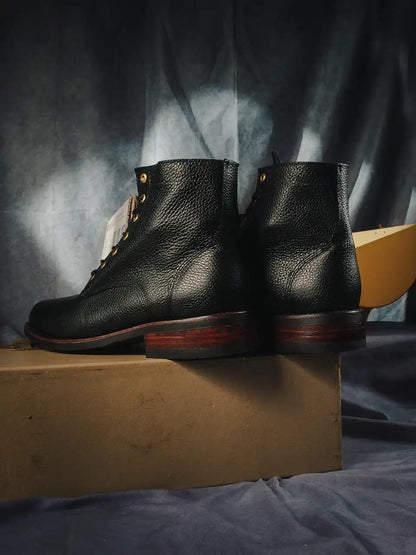 Botas Hasta La Muerte black pebble leather lace up boots with Goodyear welt handcrafted in León Mexico.