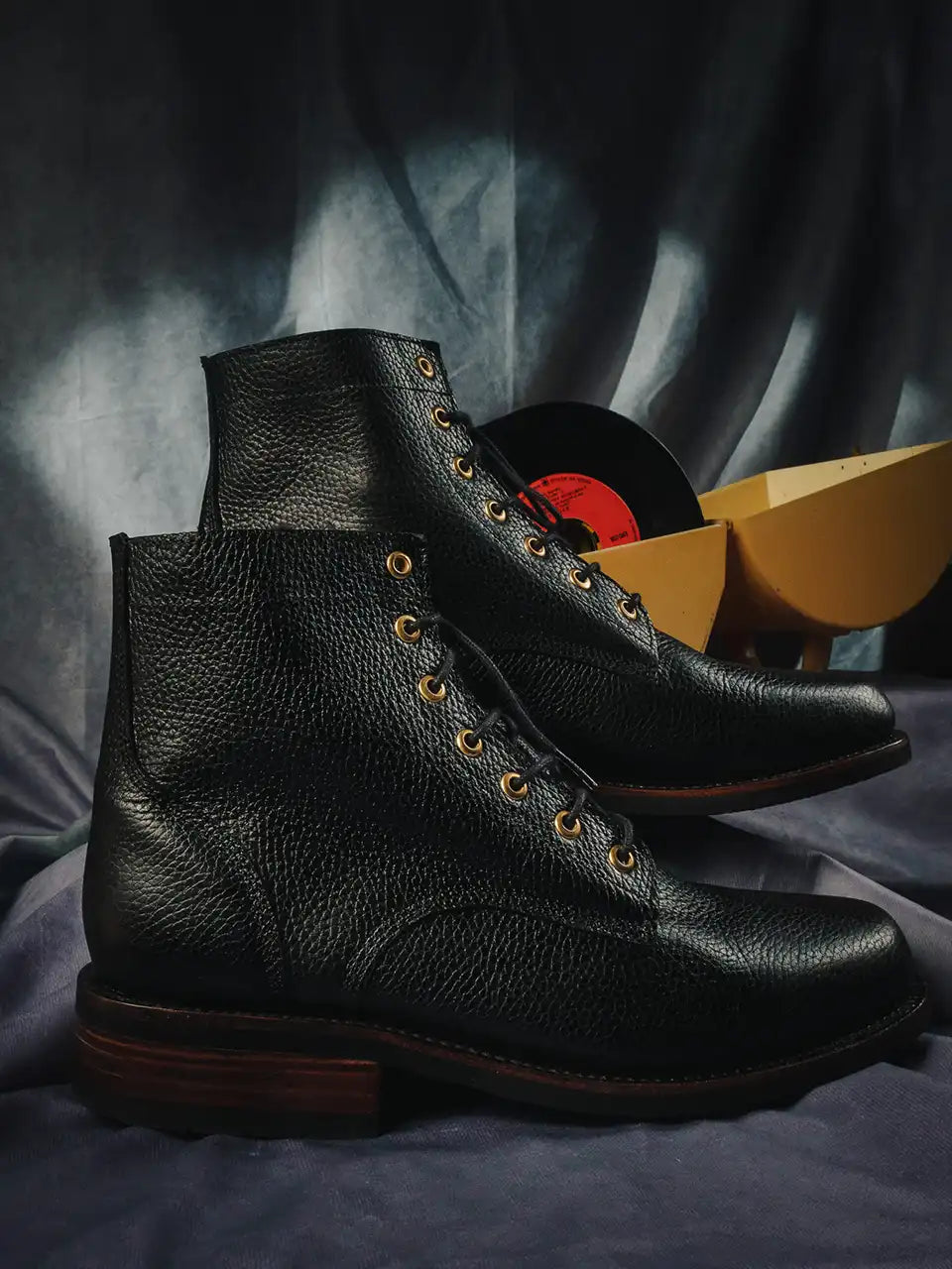 Botas Hasta La Muerte black pebble leather lace up boots with Goodyear welt handcrafted in León Mexico.