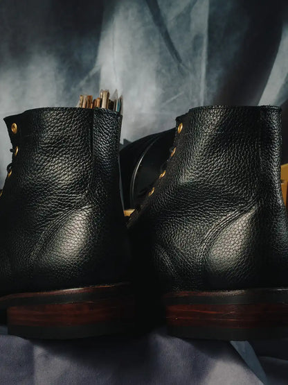 Botas Hasta La Muerte black pebble leather lace up boots with Goodyear welt handcrafted in León Mexico.