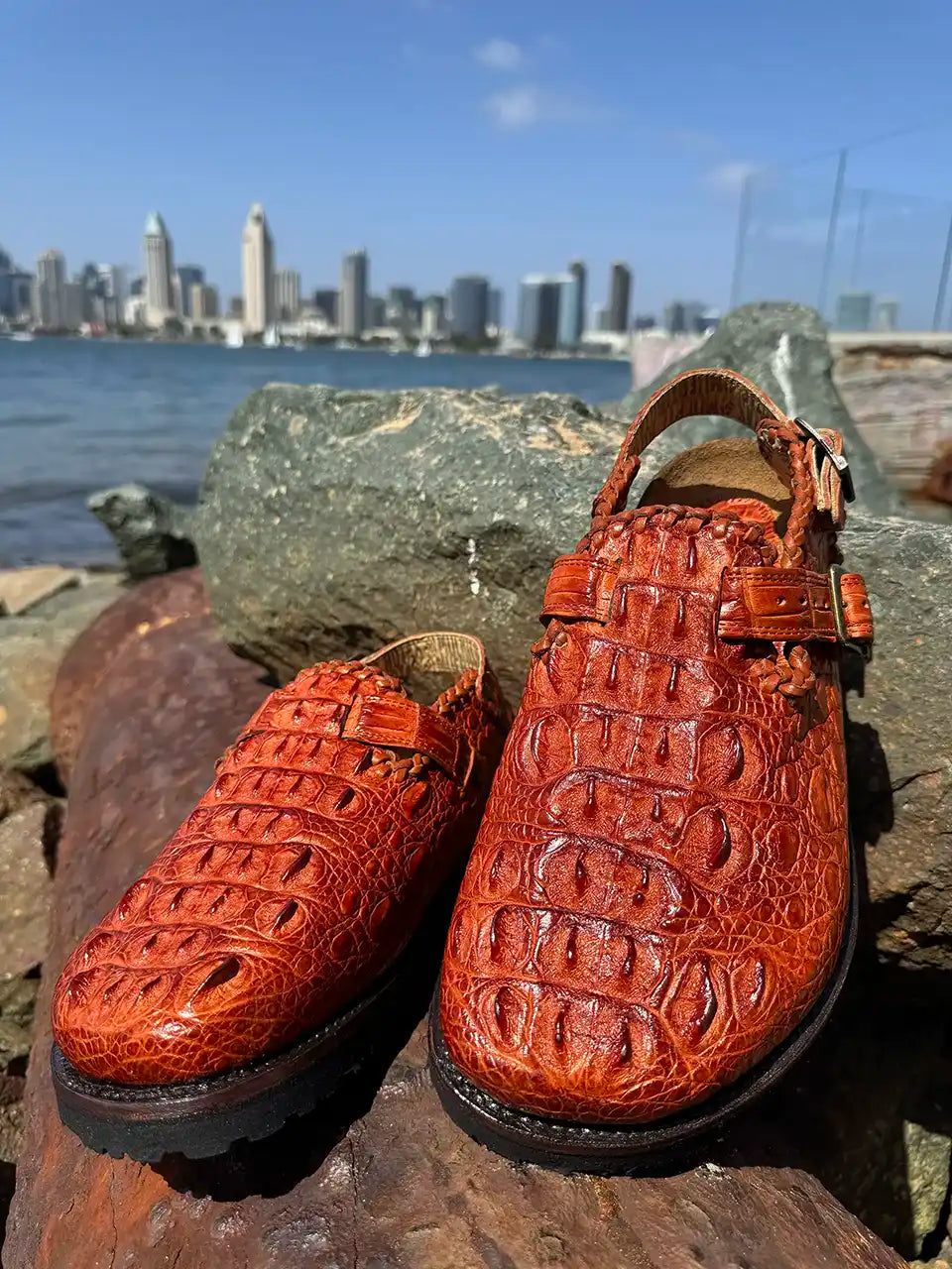 Cognac Crocodile Clogs orange red botas hasta la muerte