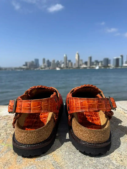 Cognac Crocodile Clogs orange red botas hasta la muerte