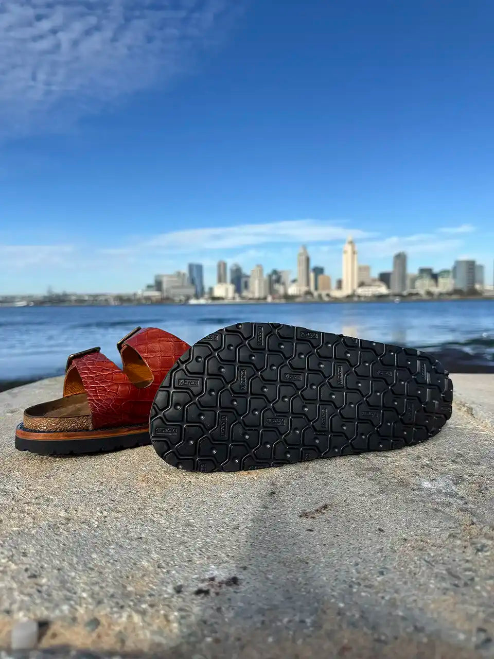 Botas Hasta La Muerte alligator leather huaraches with cork footbed and Vibram sole handcrafted in León Mexico.