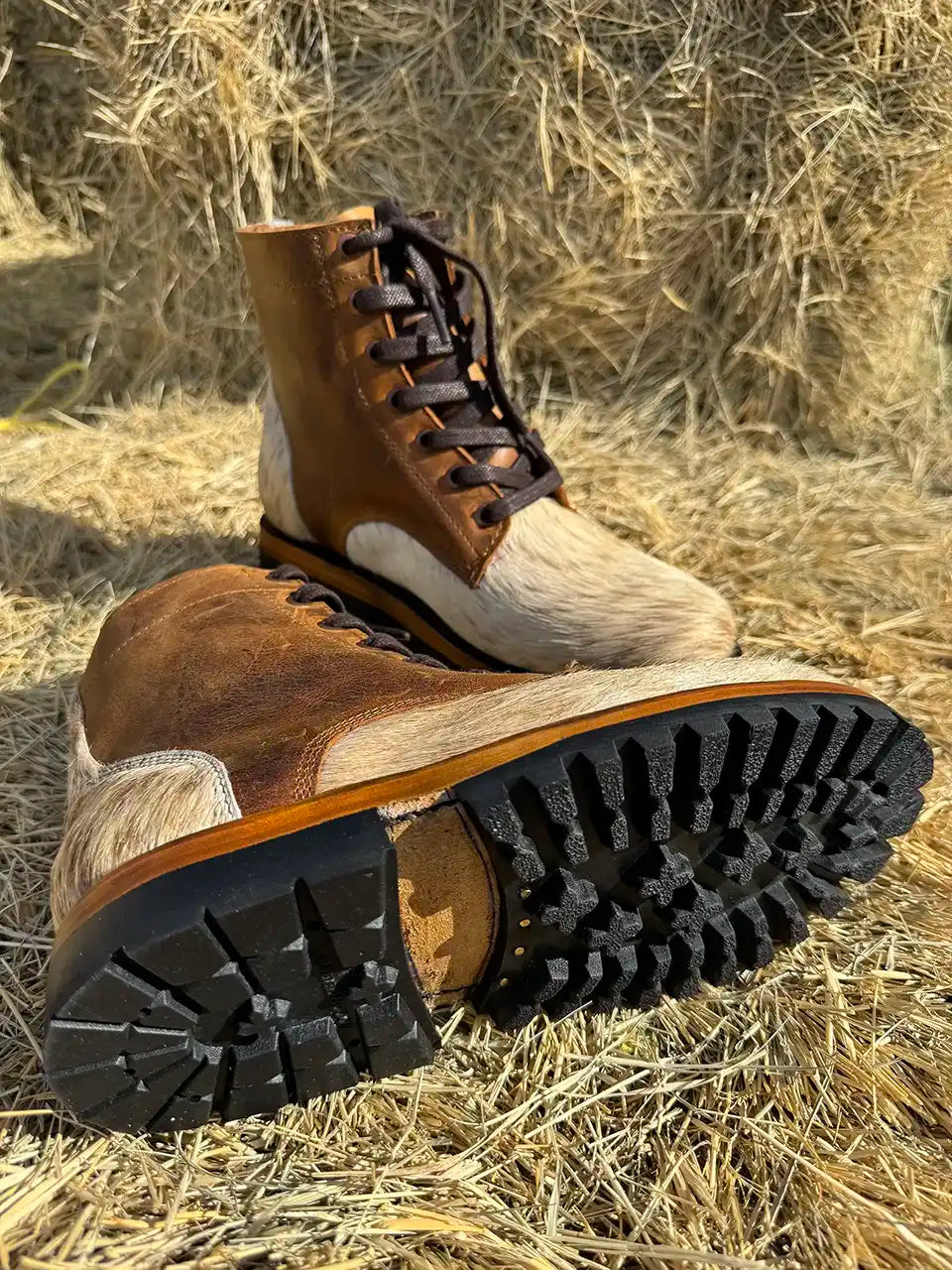 Botas Hasta La Muerte cowhide leather lace up boots with Goodyear welt and lug soles handcrafted in León Mexico.