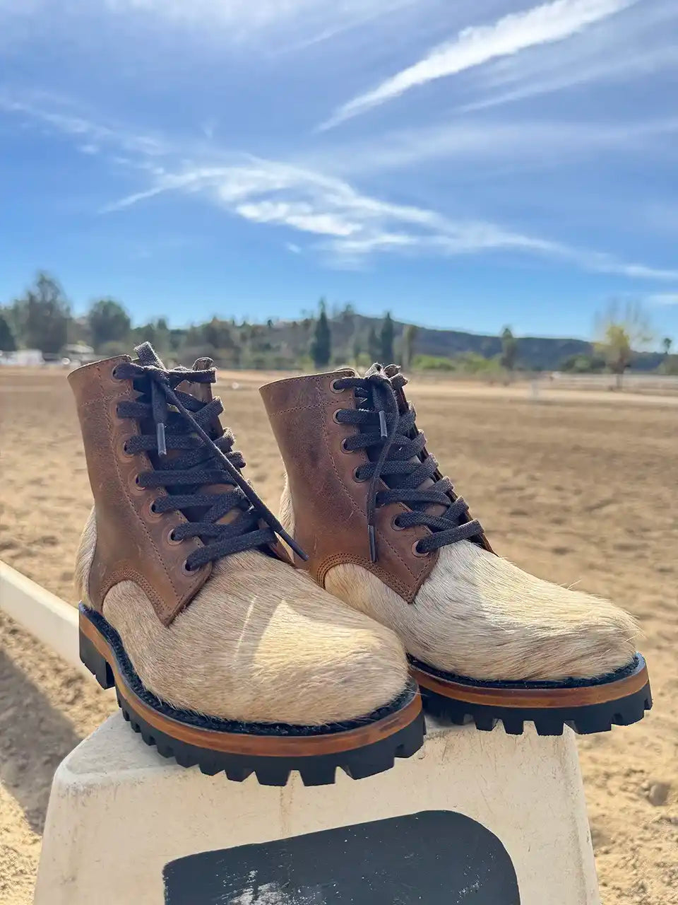 Botas Hasta La Muerte cowhide leather lace up boots with Goodyear welt and lug soles handcrafted in León Mexico.