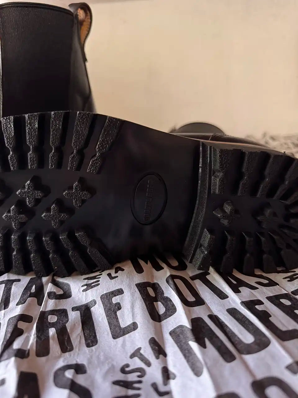 Botas Hasta La Muerte chrome tanned leather Chelsea boots with custom toecaps handcrafted in León Mexico.