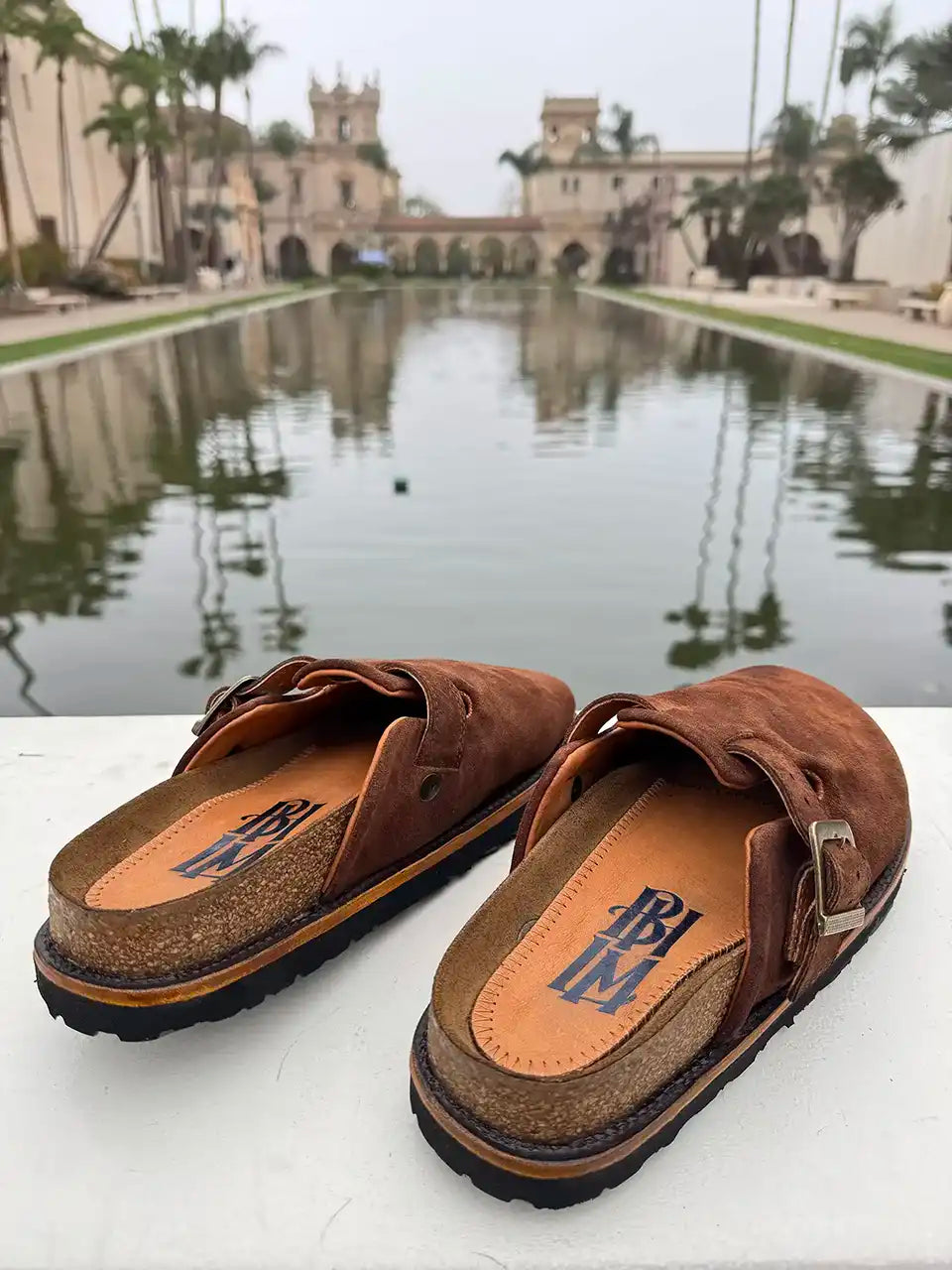 Botas Hasta La Muerte brown roughout cowhide clogs with cork footbed and Vibram sole handcrafted in León Mexico.