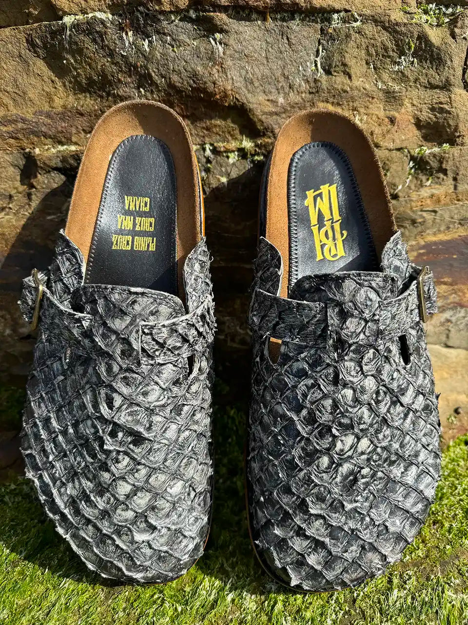 Botas Hasta La Muerte gray pirarucu leather clogs with cork footbed and Vibram sole handcrafted in León Mexico.