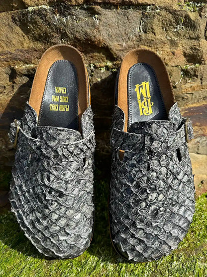 Botas Hasta La Muerte gray pirarucu leather clogs with cork footbed and Vibram sole handcrafted in León Mexico.