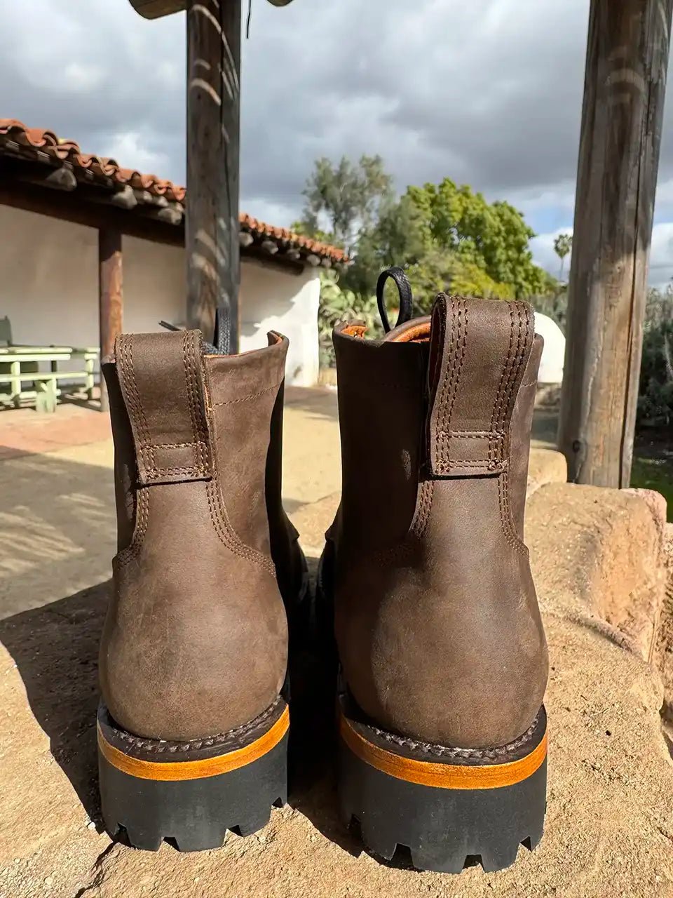 Botas Hasta La Muerte brown oil tanned leather lace up boots with Goodyear welt and lug soles handcrafted in León Mexico.
