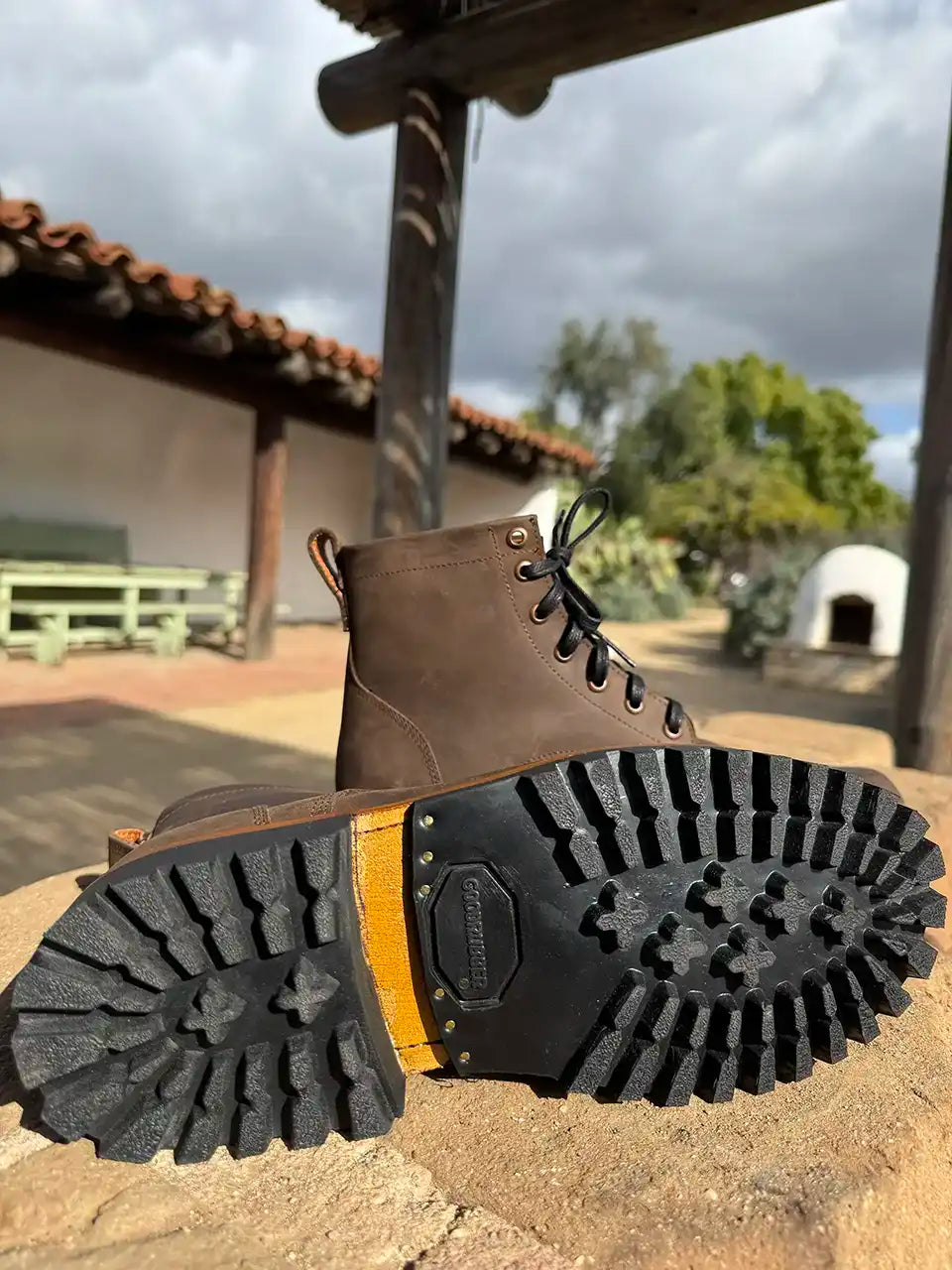 Botas Hasta La Muerte brown oil tanned leather lace up boots with Goodyear welt and lug soles handcrafted in León Mexico.