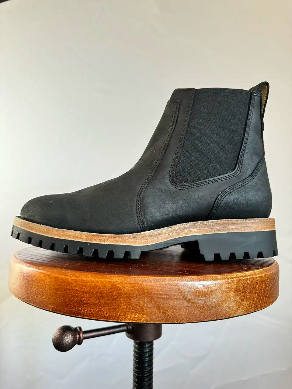 Botas Hasta La Muerte top grain leather Chelsea boots with Goodyear welt and lug soles handcrafted in León Mexico.