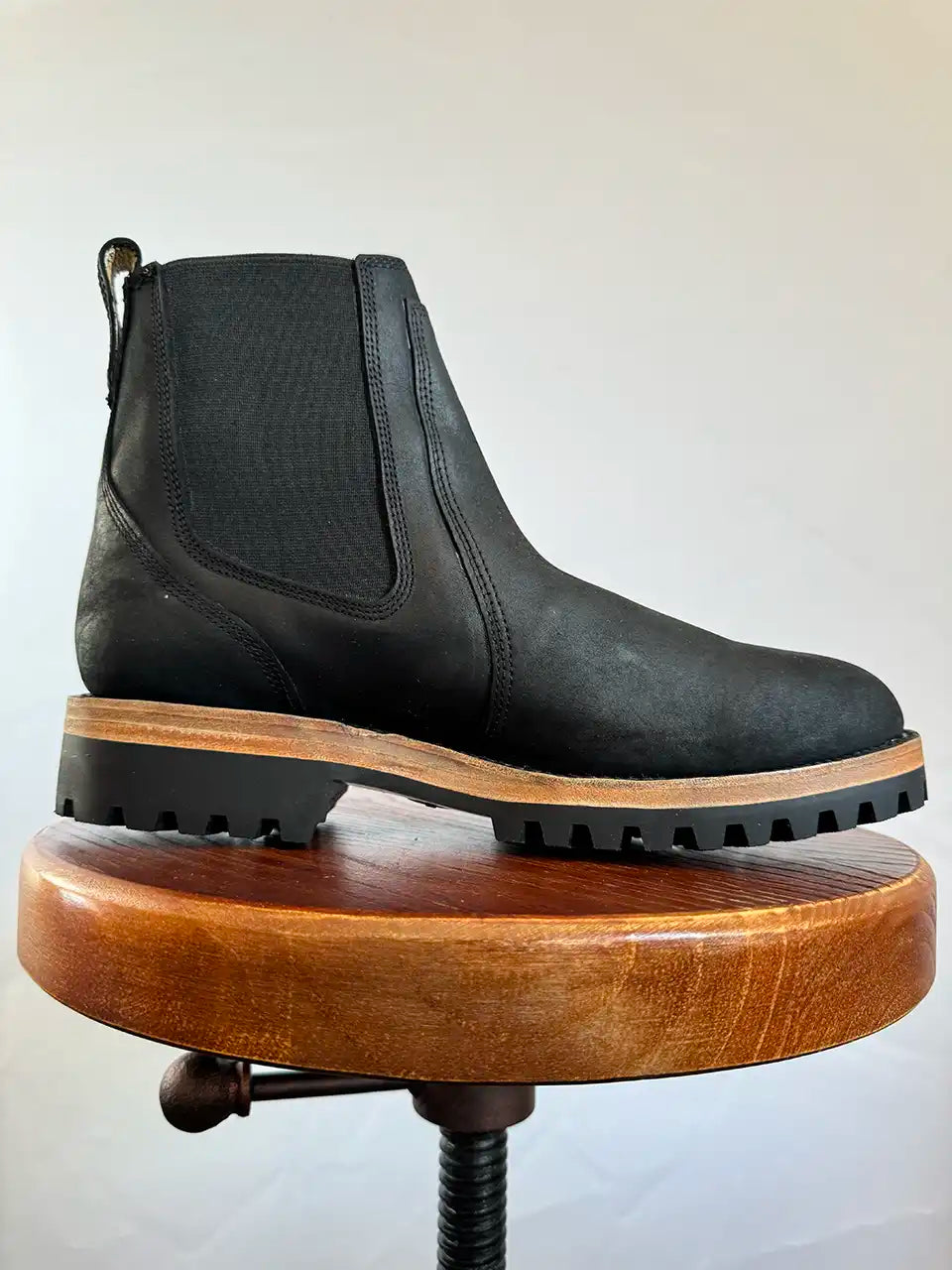 Botas Hasta La Muerte top grain leather Chelsea boots with Goodyear welt and lug soles handcrafted in León Mexico.
