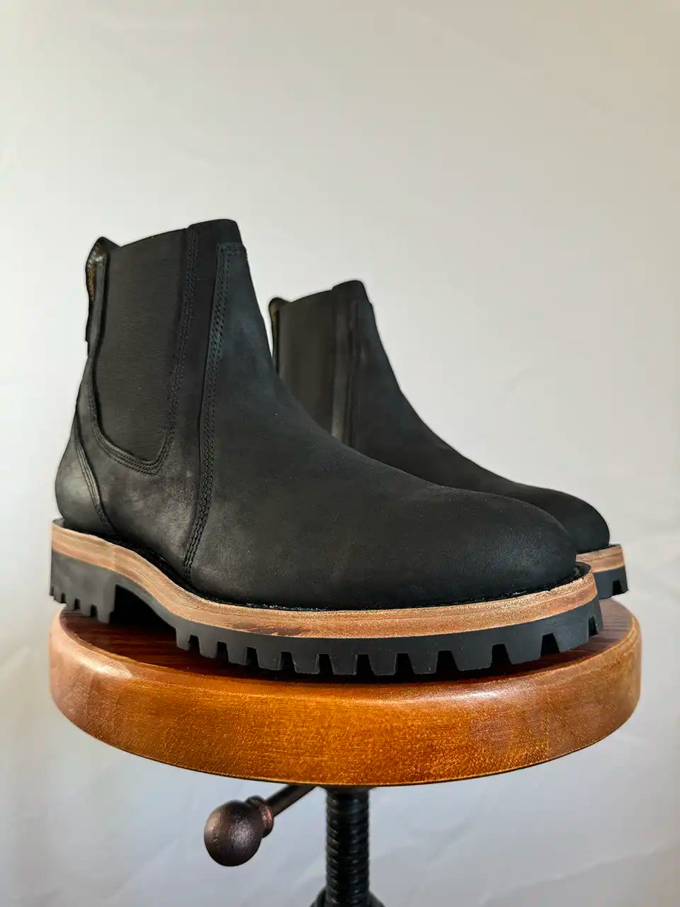 Botas Hasta La Muerte top grain leather Chelsea boots with Goodyear welt and lug soles handcrafted in León Mexico.