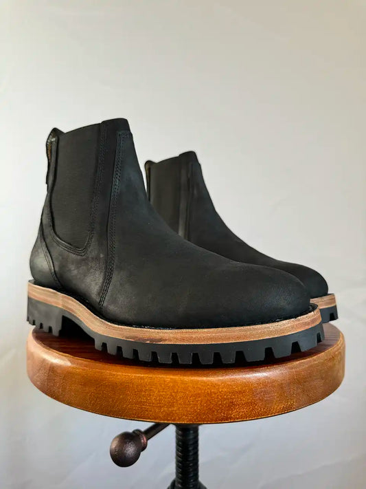 Botas Hasta La Muerte top grain leather Chelsea boots with Goodyear welt and lug soles handcrafted in León Mexico.