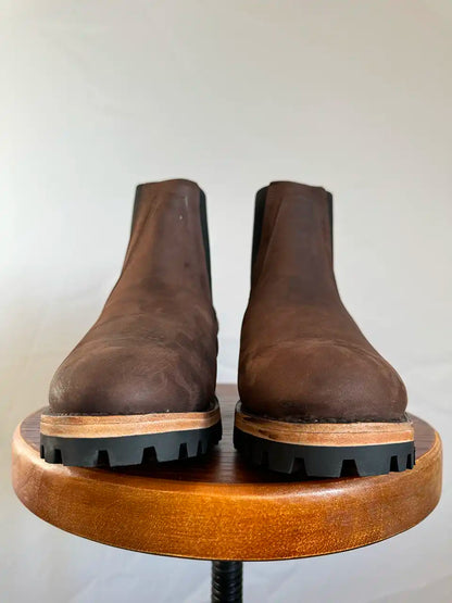 Botas Hasta La Muerte top grain leather Chelsea boots with Goodyear welt and lug soles handcrafted in León Mexico.