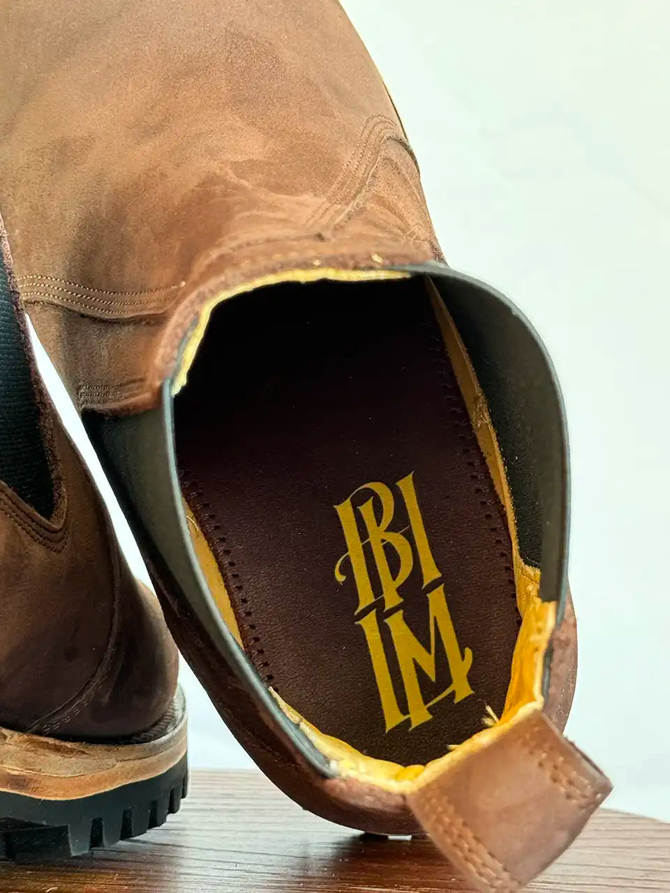 Botas Hasta La Muerte top grain leather Chelsea boots with Goodyear welt and lug soles handcrafted in León Mexico.