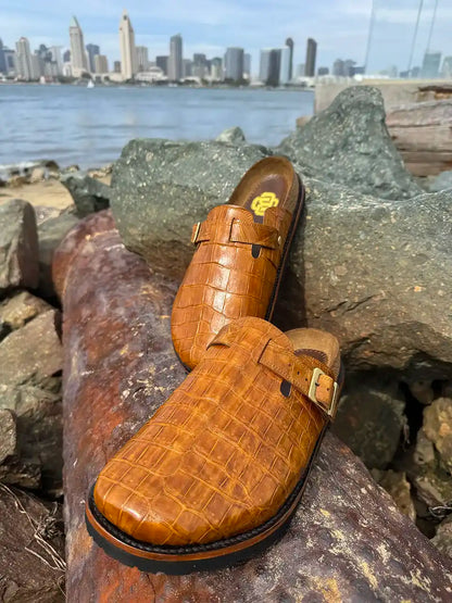 Honey alligator leather clogs with cork footbed, Vibram sole, and vegetable tanned midsole handcrafted in León Mexico.