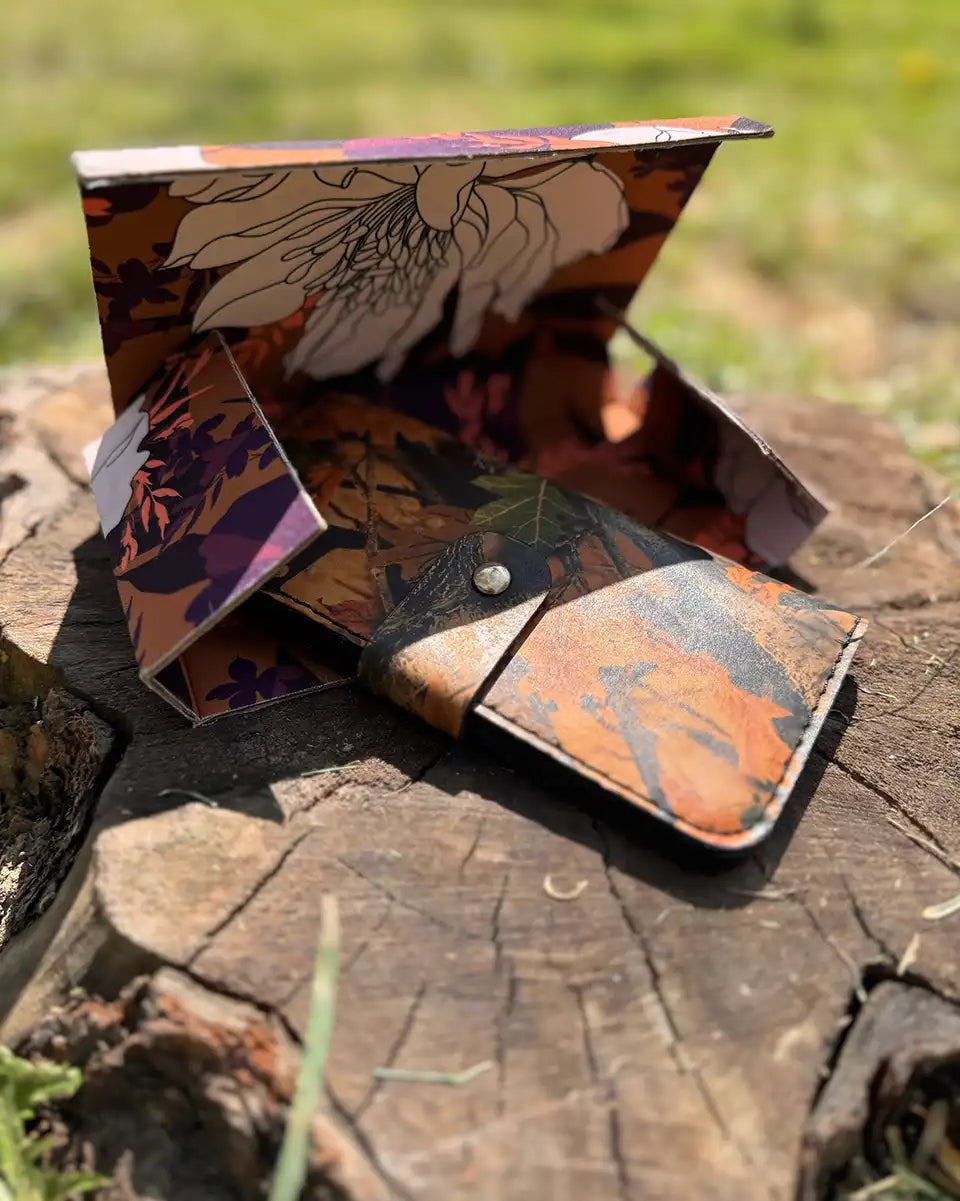 Botas Hasta La Muerte camouflage cowhide leather trucker wallet with brass snap closure handcrafted in León Mexico.