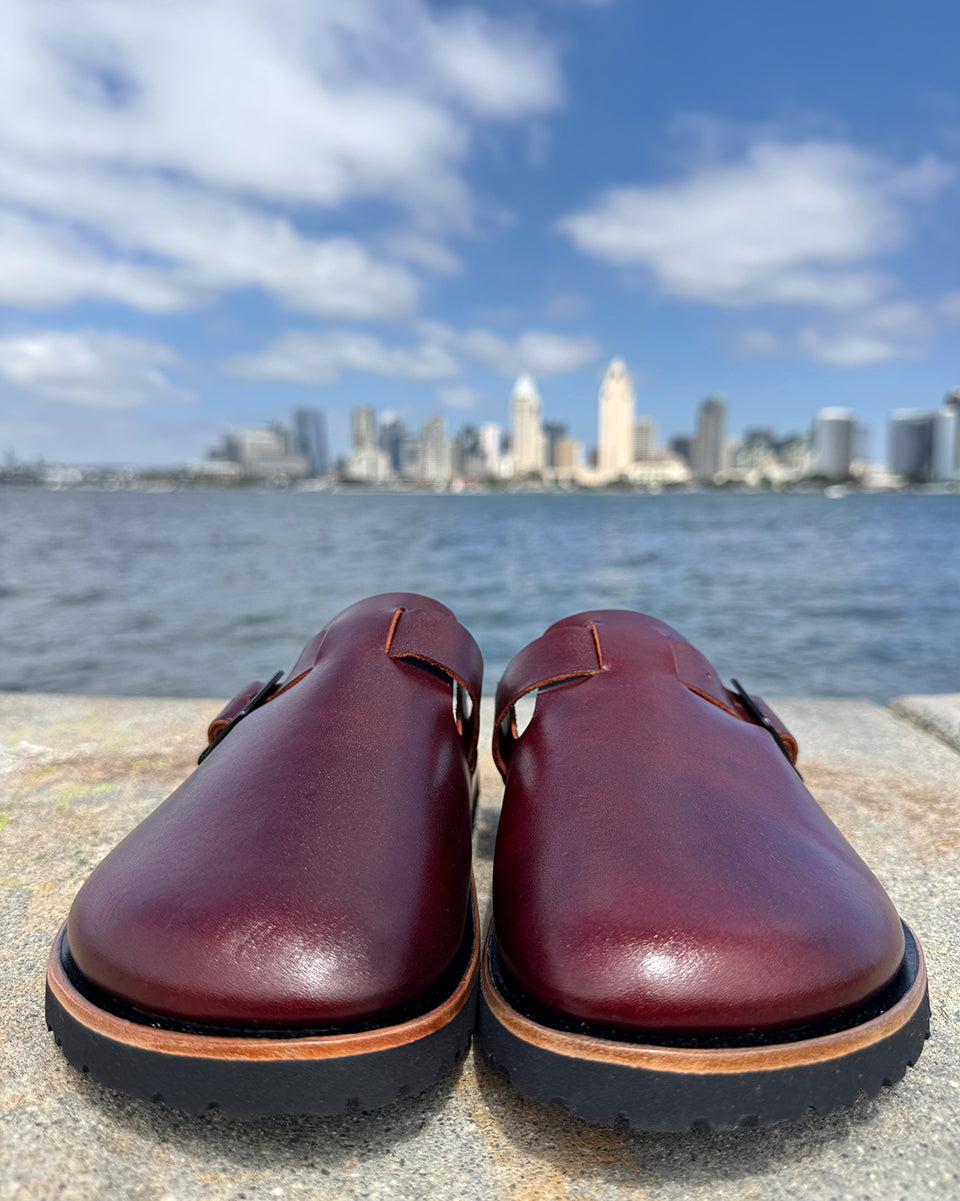 Botas Hasta La Muerte burgundy vegetable tanned zero drop clogs with Vibram soles handcrafted in León Mexico.